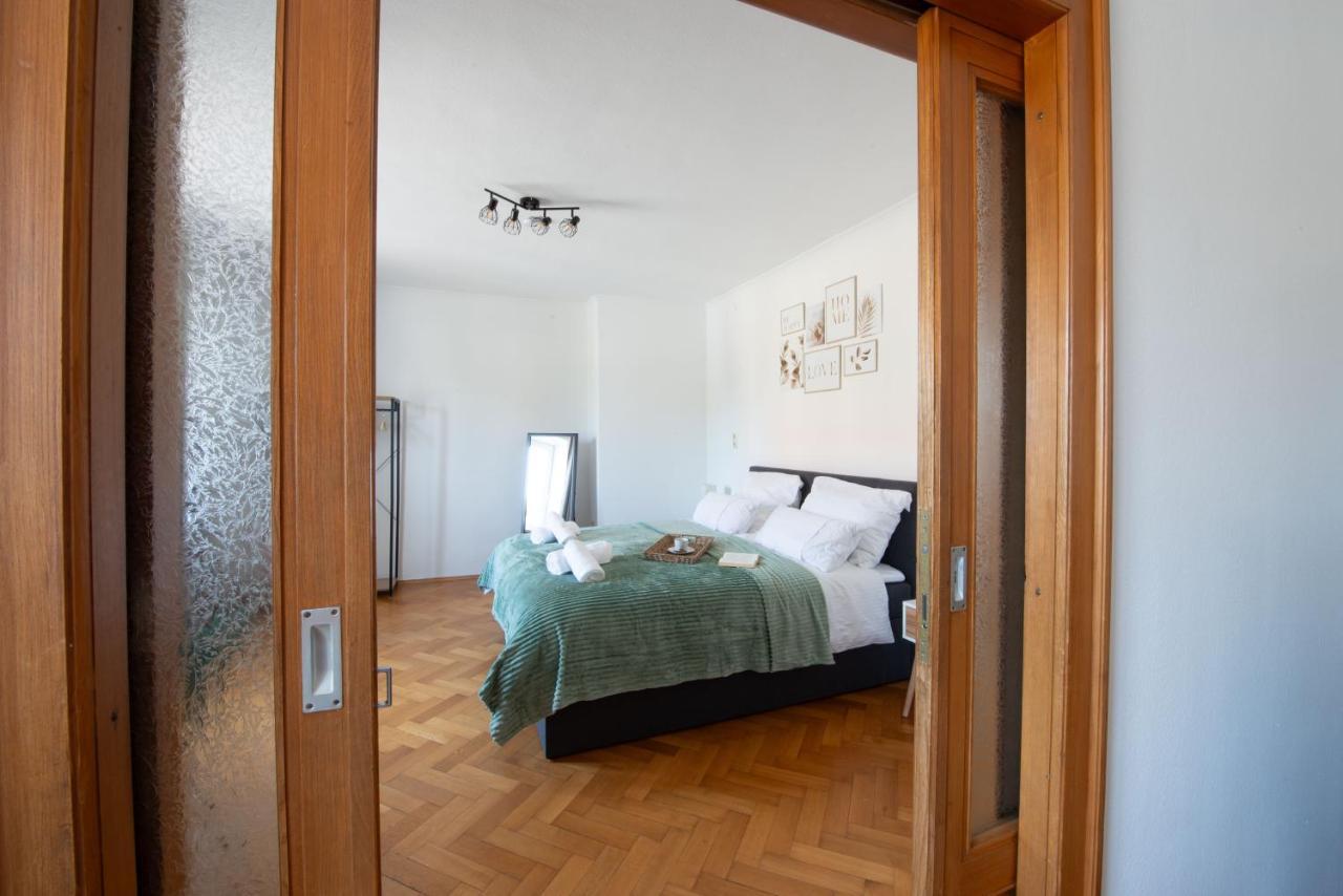 Bessa Homes 6 Personen 2 Schlafzimmer, 3 King Size, Betten, Balkon, Kueche Haag in Oberbayern Zewnętrze zdjęcie